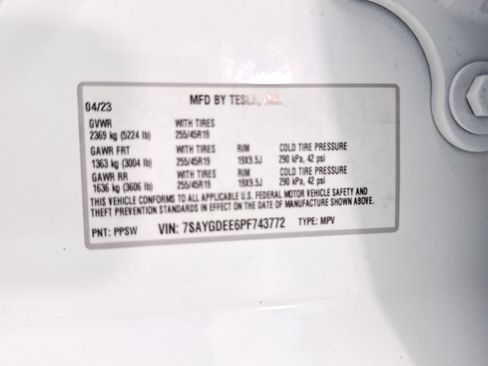 Used 2023 Tesla Model Y Long Range AWD/4WD image 37