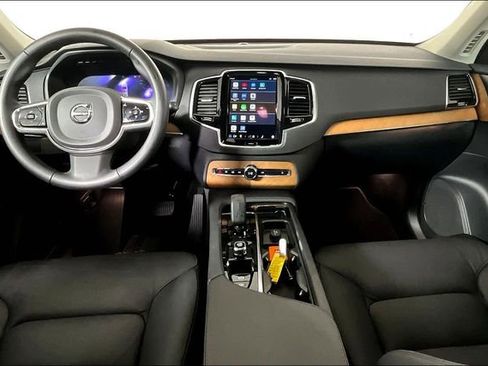 Used 2024 Volvo XC90 B5 Plus image 15