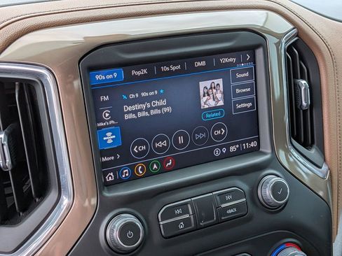 Used 2022 Chevrolet Silverado 2500 High Country w/ Technology Package AWD/4WD image 20