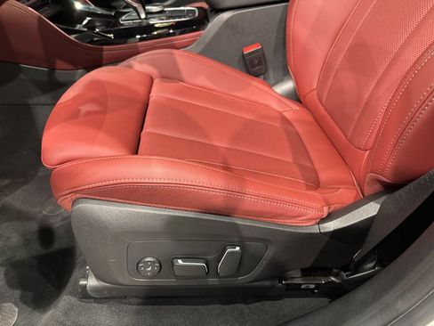 Used 2024 BMW X4 M40i w/ Premium Enhanced Package image 15