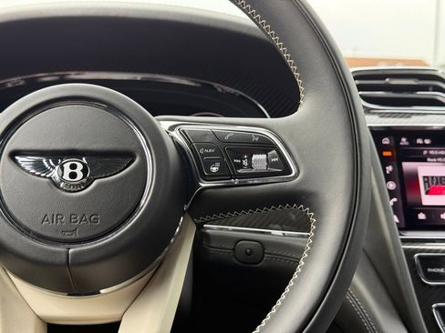 Used 2023 Bentley Bentayga Extended Wheelbase AWD/4WD image 26