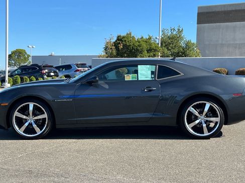 Used 2013 Chevrolet Camaro LS RWD image 9