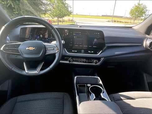 Used 2025 Chevrolet Equinox LT AWD/4WD image 19