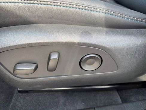 New 2026 Chevrolet Equinox EV LT image 17