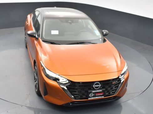 New 2025 Nissan Sentra SR w/ SR Premium Package image 43