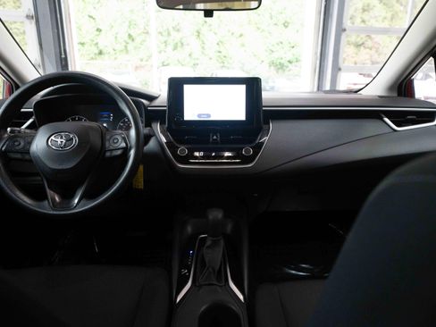 Used 2025 Toyota Corolla LE FWD image 20