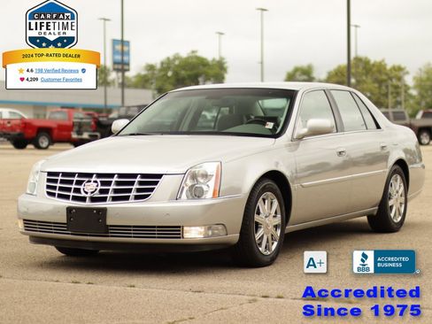 Used 2007 Cadillac DTS Luxury II image 3