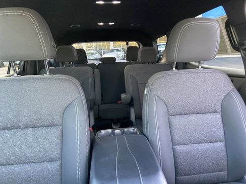 Used 2024 Chevrolet Traverse LT FWD image 19