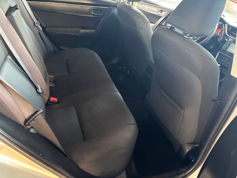 Used 2018 Toyota Corolla LE FWD image 19