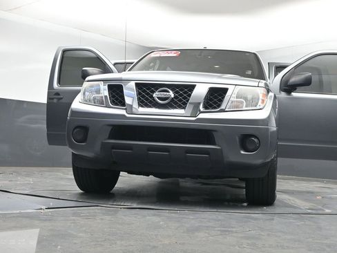Used 2018 Nissan Frontier SV image 40