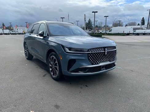 New 2026 Lincoln Nautilus Reserve image 9