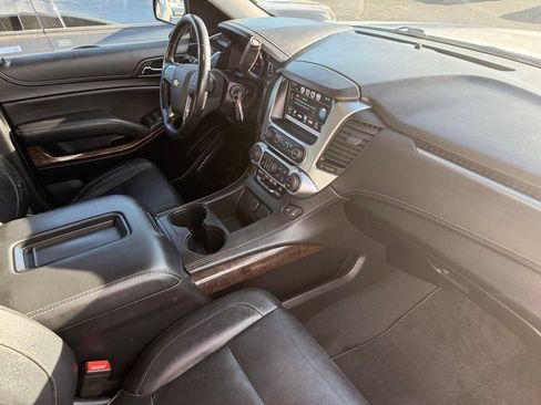 Used 2019 Chevrolet Suburban LT AWD/4WD image 19