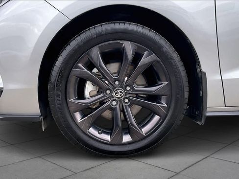 Used 2023 Toyota Sienna XSE image 10