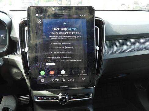 Used 2021 Volvo XC40 P8 Recharge w/ Advanced Package AWD/4WD image 44