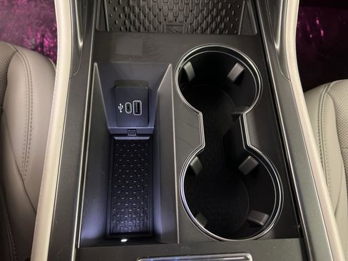 Used 2026 Lincoln Nautilus Premier w/ Equipment Group 102A image 18