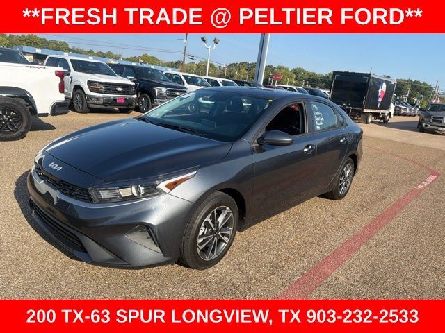 Used 2024 Kia Forte LXS FWD image 3