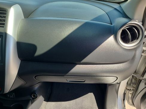Used 2019 Nissan Versa SV FWD image 13