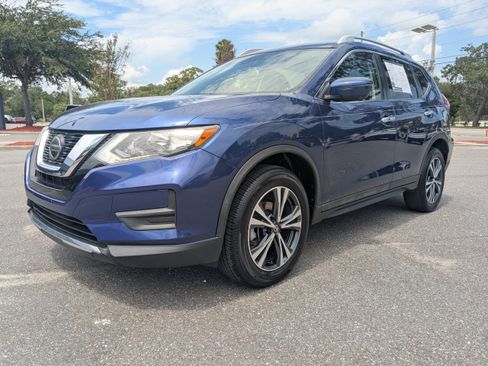 Used 2019 Nissan Rogue SV w/ Premium Package AWD/4WD image 7