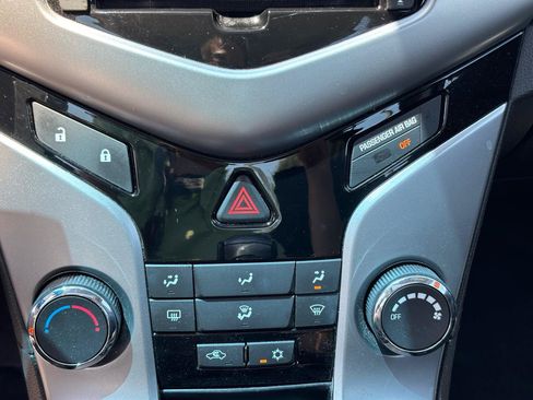 Used 2014 Chevrolet Cruze LT w/ All-Star Edition FWD image 27