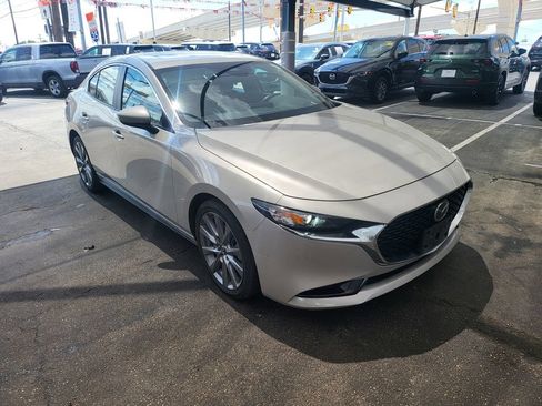 Used 2025 MAZDA MAZDA3 s FWD image 2