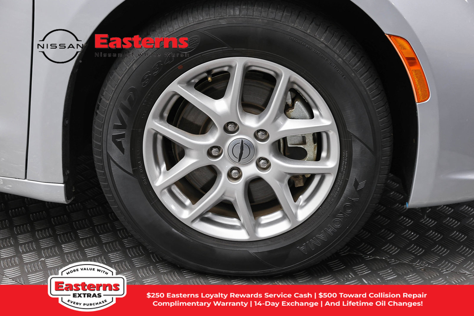 Used 2024 Chrysler Pacifica Touring-L FWD image 31
