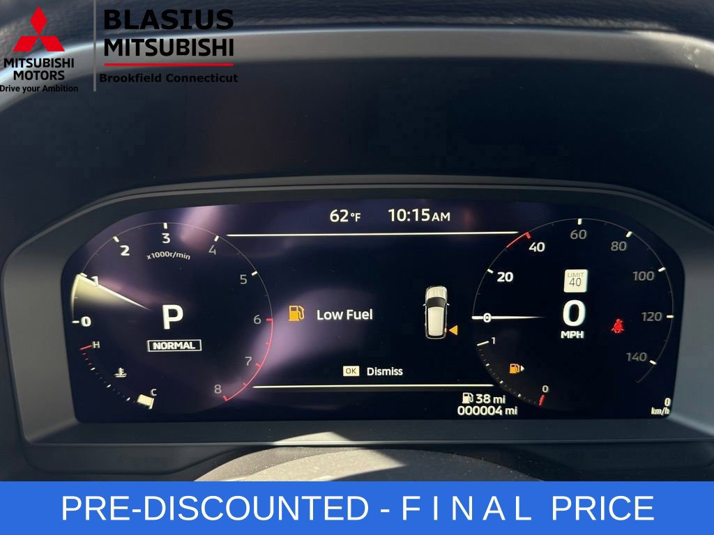 Used 2025 Mitsubishi Outlander SE AWD/4WD image 8