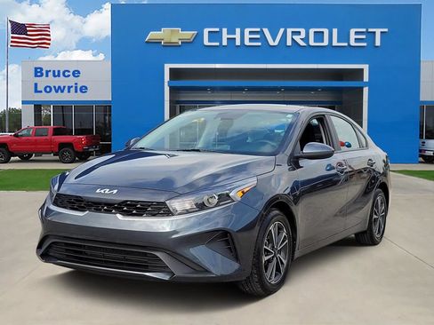 Used 2024 Kia Forte LXS FWD image 1