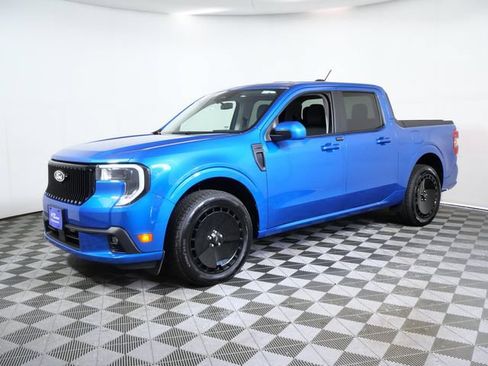 Certified 2025 Ford Maverick Lobo AWD/4WD image 5