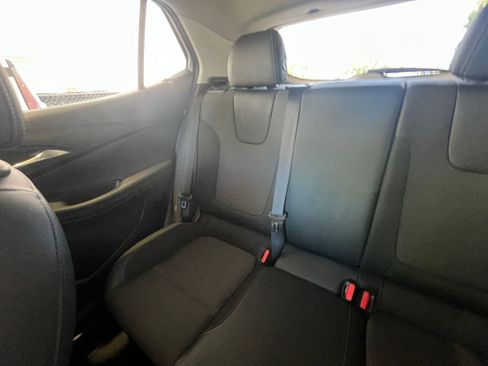 Used 2025 Buick Encore GX Preferred image 38