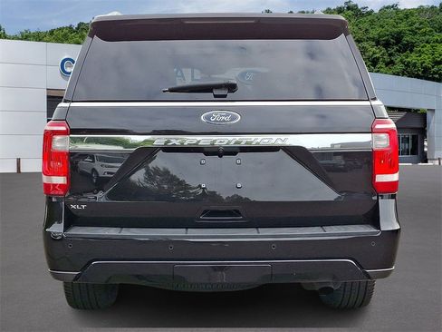 Certified 2021 Ford Expedition XLT image 5