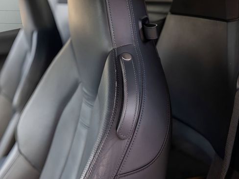 Used 2019 BMW i8 Roadster AWD/4WD image 42