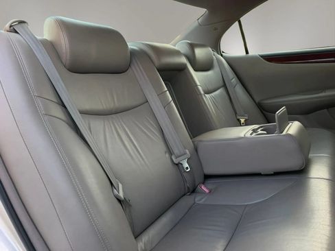 Used 2003 Lexus ES 330 w/ Premium Pkg FWD image 19