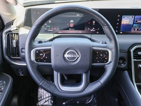 Used 2025 Nissan Armada SV AWD/4WD image 7