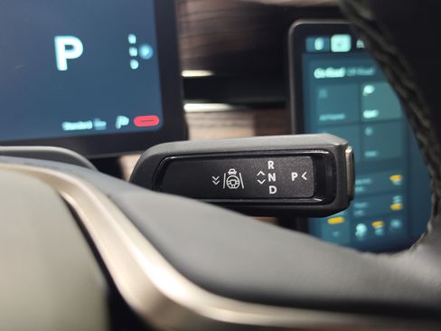 Used 2022 Rivian R1T Launch Edition AWD/4WD image 16