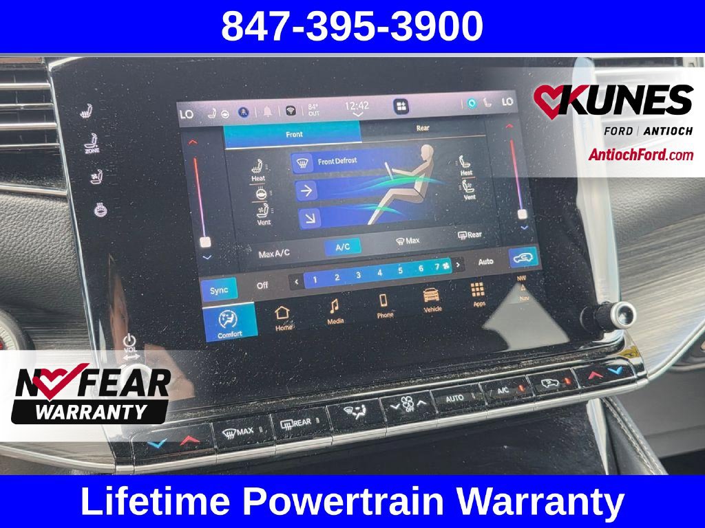 Used 2024 Jeep Wagoneer L Series II AWD/4WD image 59