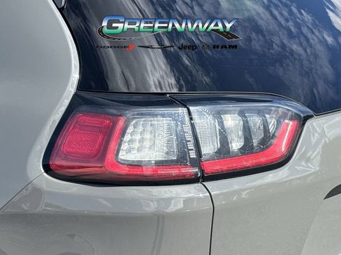 Used 2020 Jeep Cherokee Limited image 30