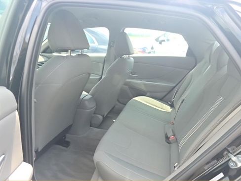 Used 2023 Hyundai Elantra SEL FWD image 15