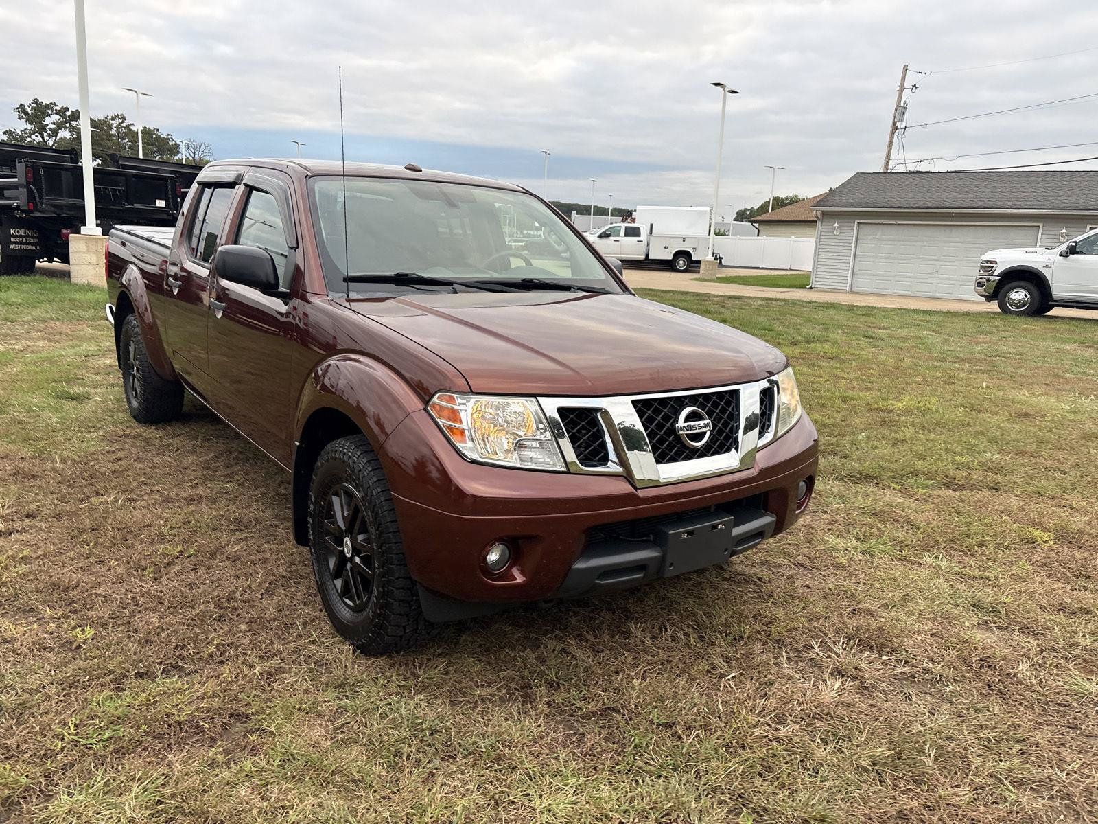 Used 2016 Nissan Frontier SV AWD/4WD image 3