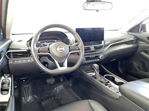 Certified 2024 Nissan Altima 2.0 SR image 17