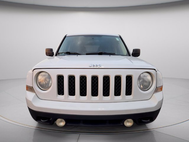 Used 2012 Jeep Patriot Latitude AWD/4WD image 3