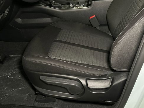New 2026 Kia Sorento LX FWD image 17