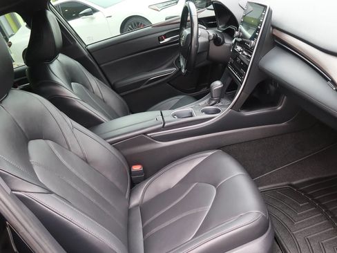 Used 2019 Toyota Avalon XLE w/ Moonroof Package FWD image 26