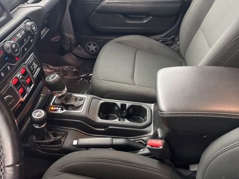 Used 2021 Jeep Wrangler Unlimited Sahara image 26