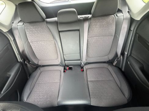Used 2025 Kia Seltos S FWD image 40