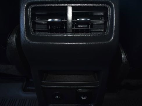 Used 2023 Ford Edge SEL w/ Convenience Package image 35