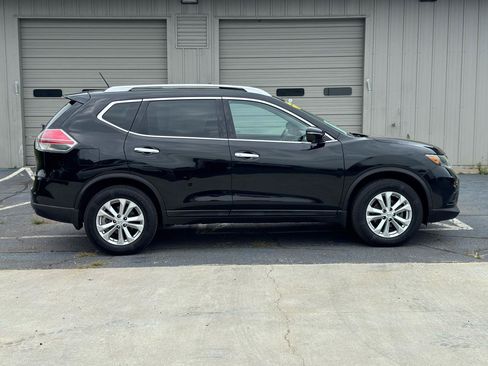 Used 2015 Nissan Rogue SV w/ SV Premium Package AWD/4WD image 7