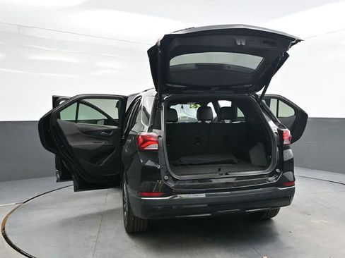 Used 2023 Chevrolet Equinox RS AWD/4WD image 45