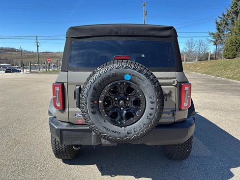 New 2026 Ford Bronco Outer Banks w/ Sasquatch Package AWD/4WD image 3