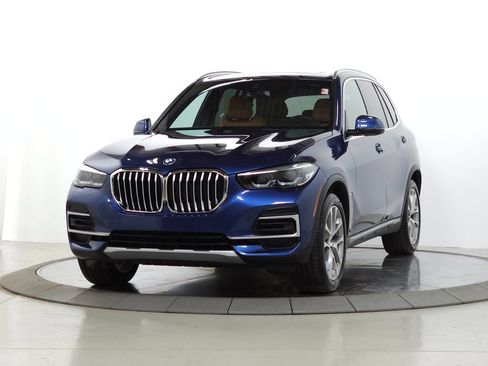 Used 2023 BMW X5 xDrive40i w/ Premium Package AWD/4WD image 3