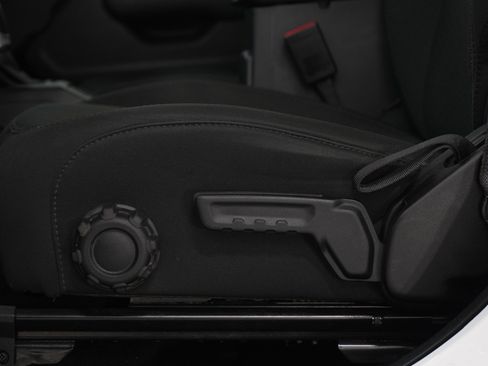 Used 2022 Jeep Wrangler Sport AWD/4WD image 22